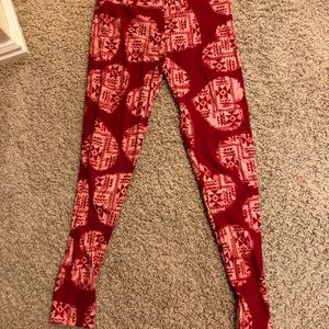 Lularoe Valentine’s Day leggings